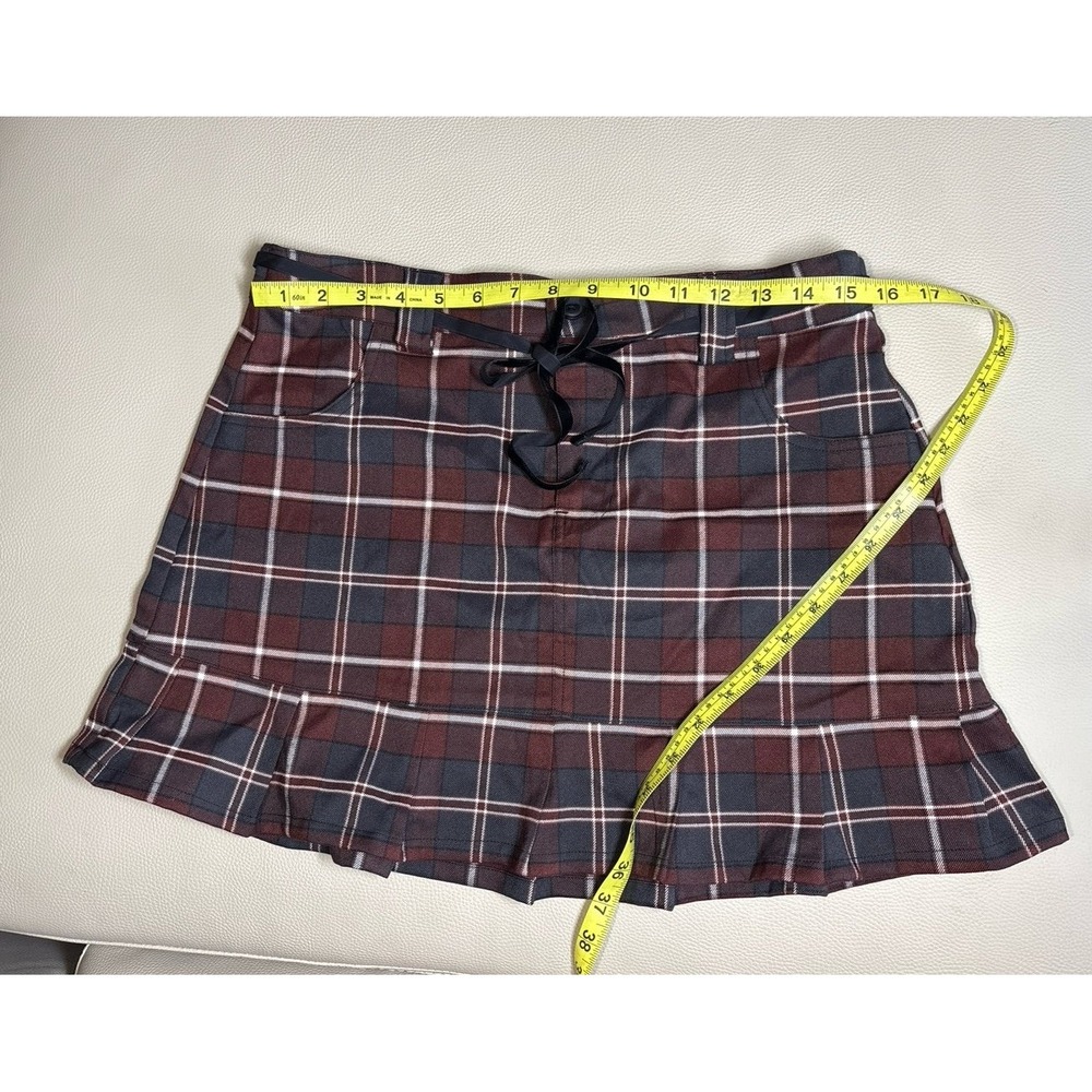 Women's LARGE No Comment Plaid A-line Mini Skirt with Tie Detail. EUC.